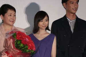 映画『僕に、会いたかった』公開記念舞台挨拶に出席した柴田杏花