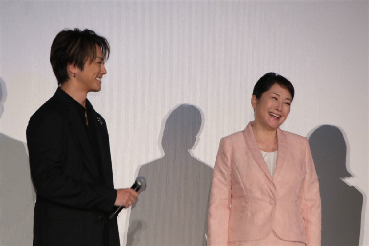 TAKAHIRO、松坂慶子をエスコートし笑顔「ジェントルマンなんで」