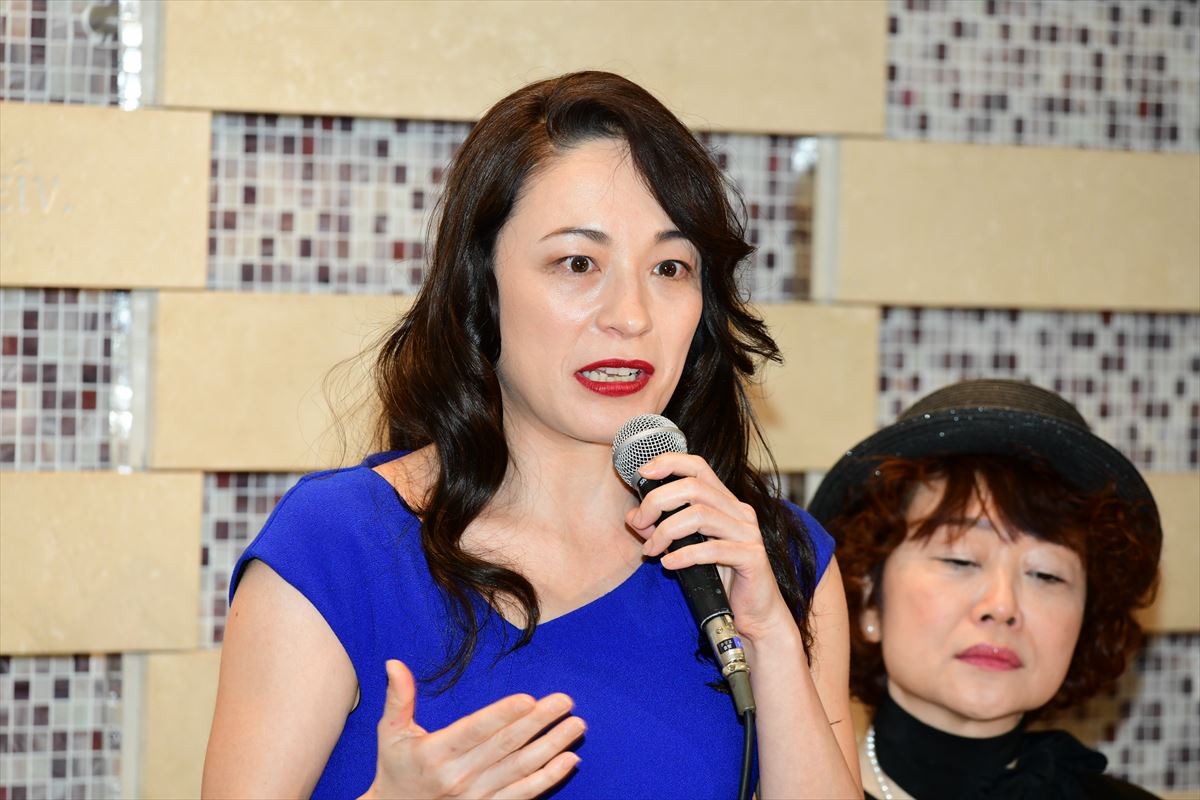 ブルゾンちえみ、初舞台に意気込む「“35億”なんて、忘れてしまうくらい」
