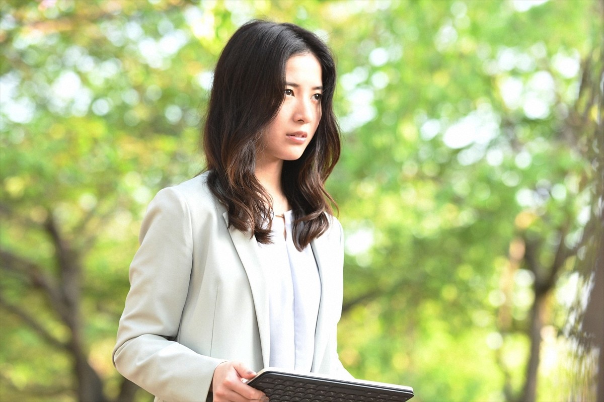 セクハラに対抗！ 吉高由里子＆向井理に称賛の声 『わたし、定時で帰ります。』第5話