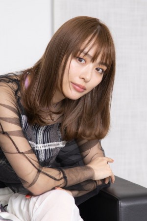 『向かいのバズる家族』主演の内田理央にインタビュー