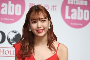 「脱毛ラボ・ホームエディション」及び「ビックカメラ期間限定ブース」お披露目会に登場した藤田ニコル