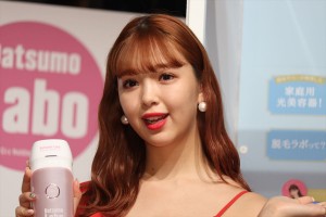 「脱毛ラボ・ホームエディション」及び「ビックカメラ期間限定ブース」お披露目会に登場した藤田ニコル