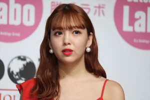 「脱毛ラボ・ホームエディション」及び「ビックカメラ期間限定ブース」お披露目会に登場した藤田ニコル