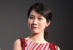 映画『きみと、波にのれたら』完成披露舞台挨拶に登場した松本穂香