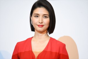 『ウルトラマン★幸楽苑』新キャンペーン記者発表会に登場した橋本マナミ