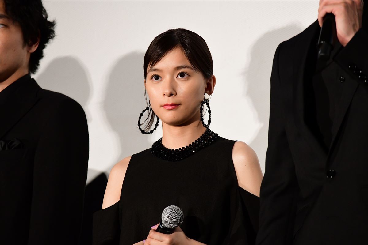 松坂桃李、自身のヒーローは父親「磐音みたいに、ものすごくおっとり」
