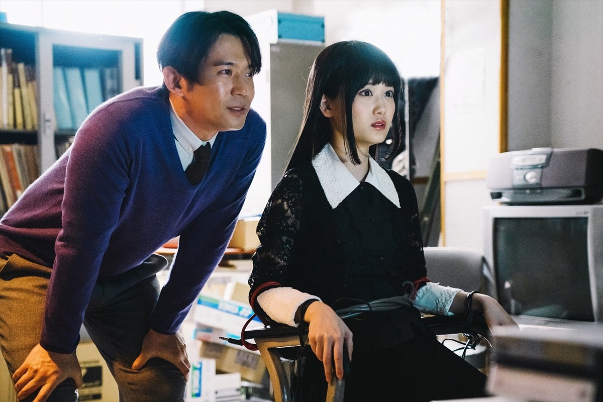 乃木坂46・山下美月の美脚があらわ　セクシーな姿に驚きの声 『電影少女』第7話