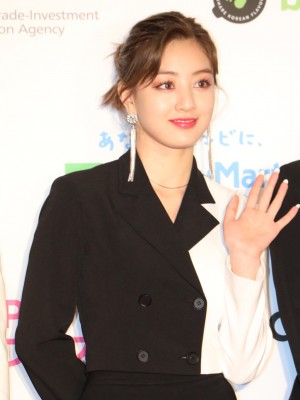 「KCON 2019 JAPAN」に出演したTWICE・ジヒョ