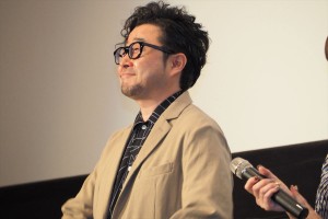 『泣くな赤鬼』完成披露試写会に登場した兼重淳監督