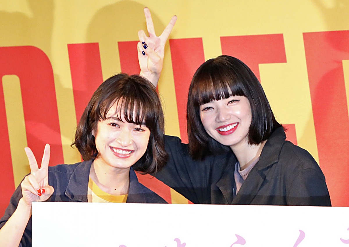 (左から)『さよならくちびる』公開直前イベントに登場した門脇麦、小松菜奈