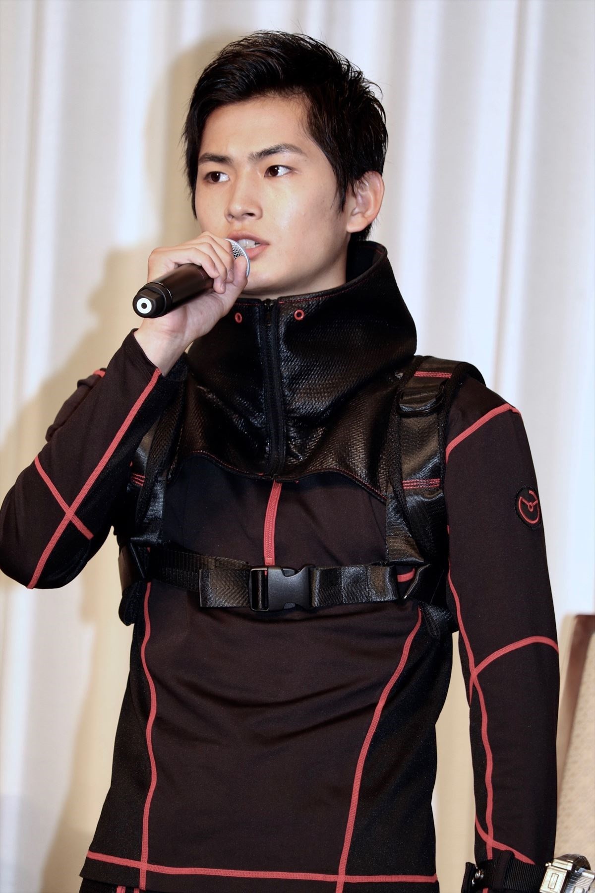 仮面ライダーファンのISSA、劇場版への出演に「涙が出ました」