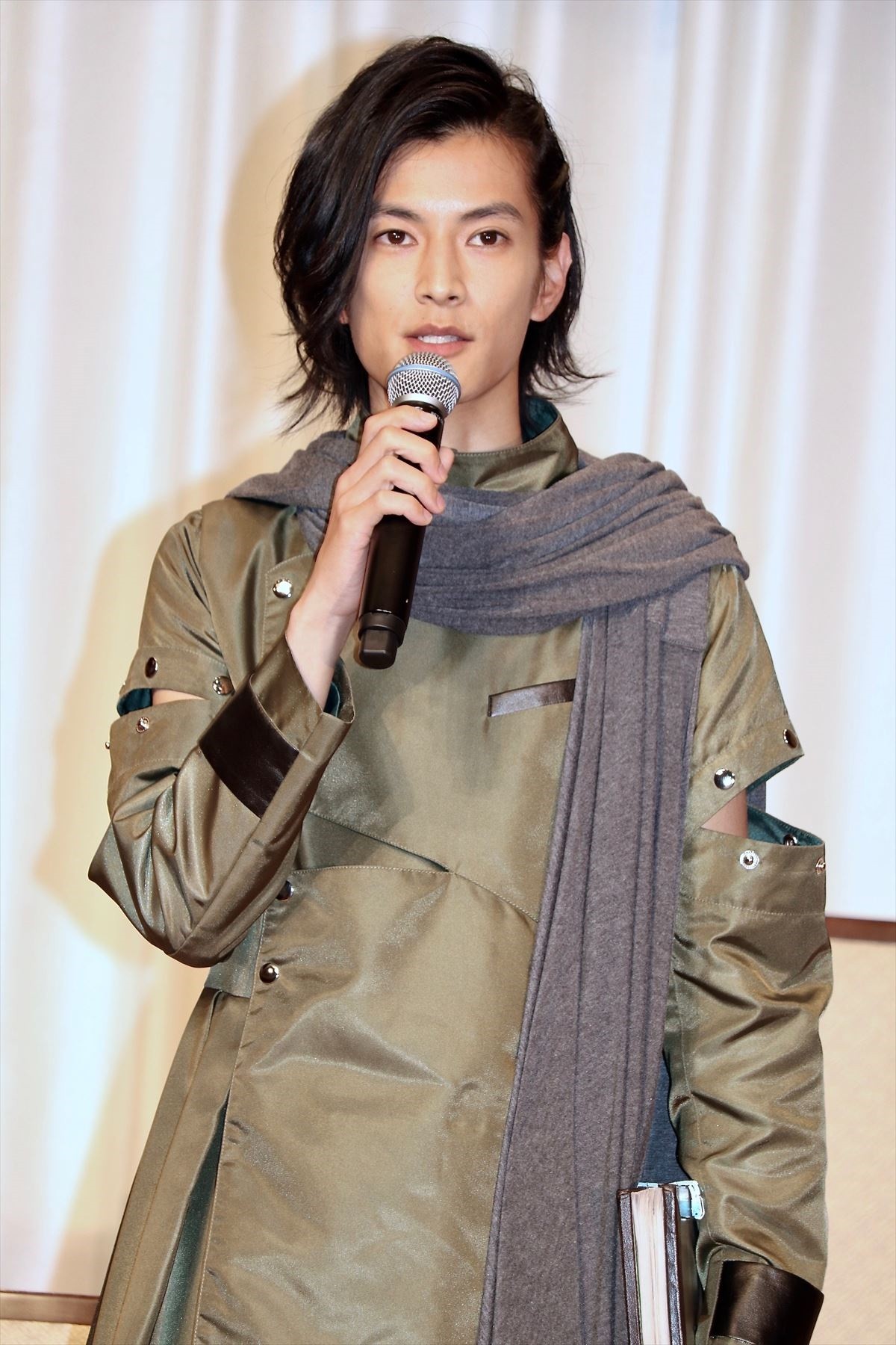仮面ライダーファンのISSA、劇場版への出演に「涙が出ました」