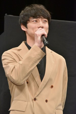 映画『劇場版 ファイナルファンタジーXIV 光のお父さん』完成披露試写会に登場した坂口健太郎