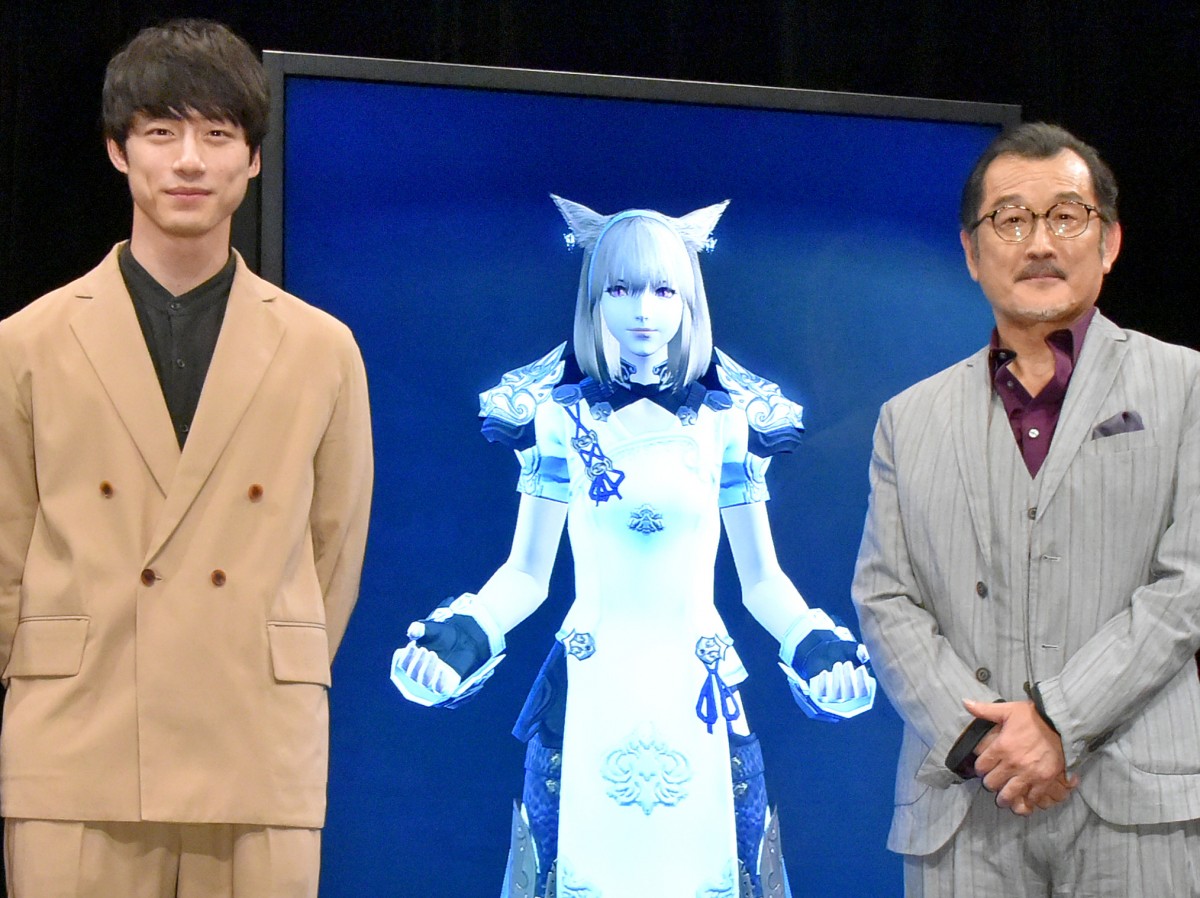 (左から)映画『劇場版 ファイナルファンタジーXIV 光のお父さん』完成披露試写会に登場した坂口健太郎、吉田鋼太郎