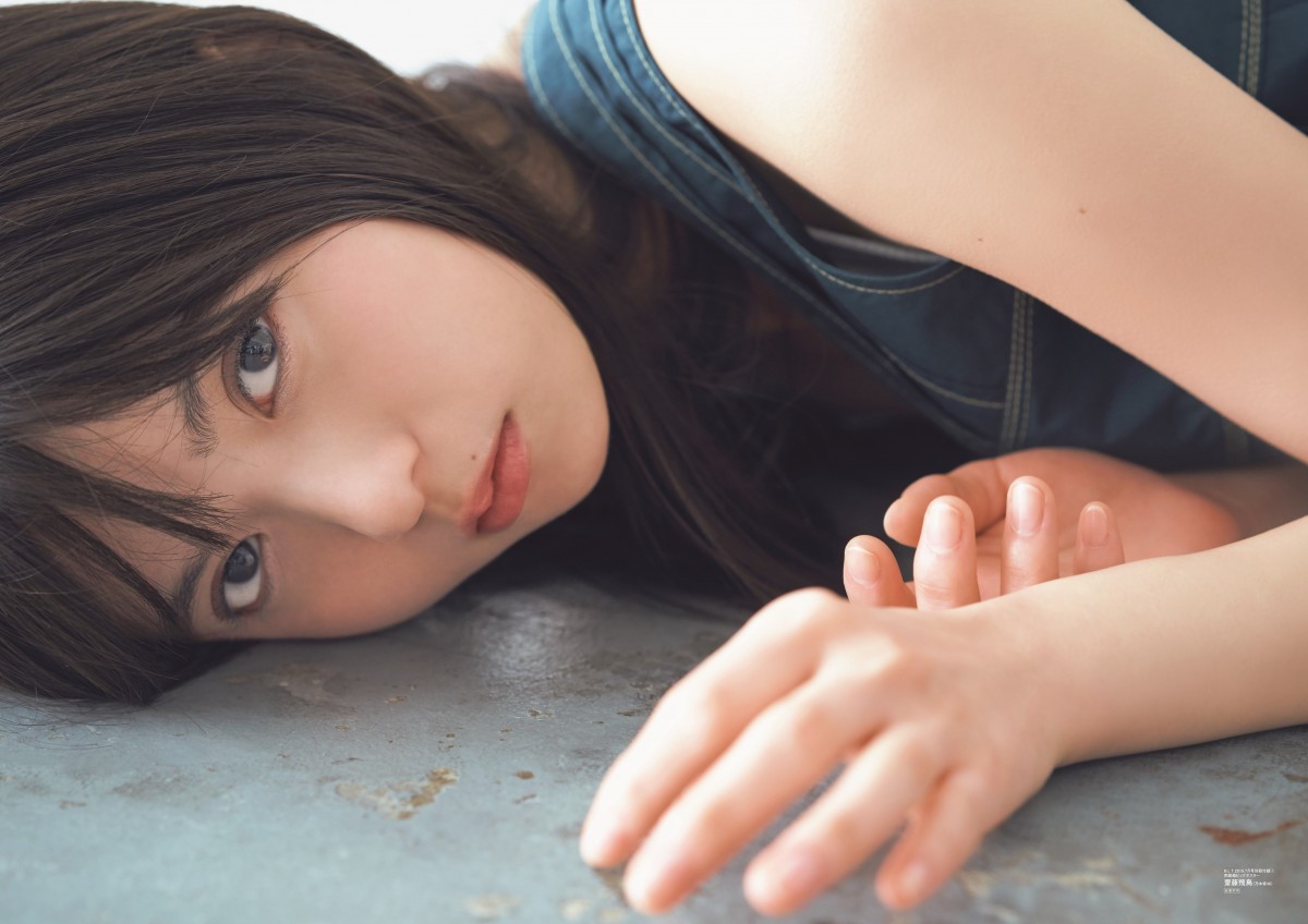 「B.L.T. 2019年7月号」別冊付録(1)齋藤飛鳥(乃木坂46) 両面超ビッグポスター裏