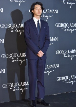 「GIORGIO ARMANI 2020 CRUISE COLLECTION SHOW」に来場した山崎賢人