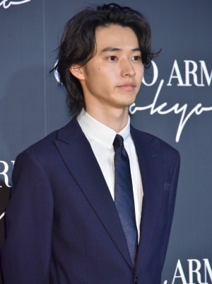 「GIORGIO ARMANI 2020 CRUISE COLLECTION SHOW」に来場した山崎賢人
