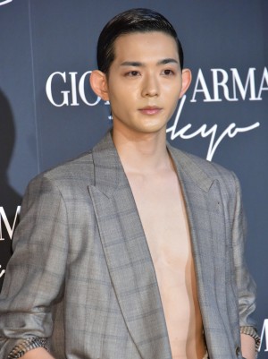 「GIORGIO ARMANI 2020 CRUISE COLLECTION SHOW」に来場した竜星涼