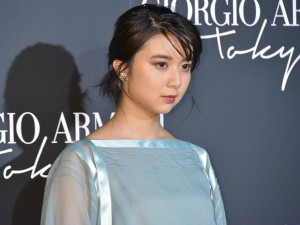 「GIORGIO ARMANI 2020 CRUISE COLLECTION SHOW」に来場した上白石萌歌