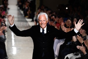 「GIORGIO ARMANI 2020 CRUISE COLLECTION SHOW」に登場したジョルジオ・アルマーニ氏