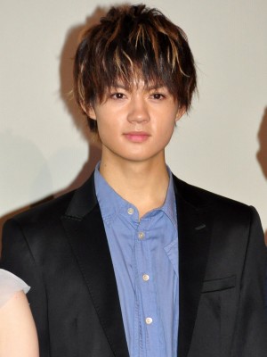 佐野勇斗、映画『小さな恋のうた』公開記念舞台あいさつに登壇