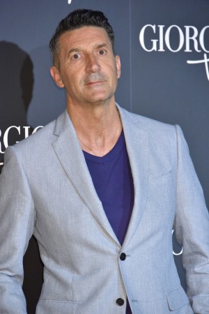 「GIORGIO ARMANI 2020 CRUISE COLLECTION SHOW」に来場したパンツェッタ・ジローラモ