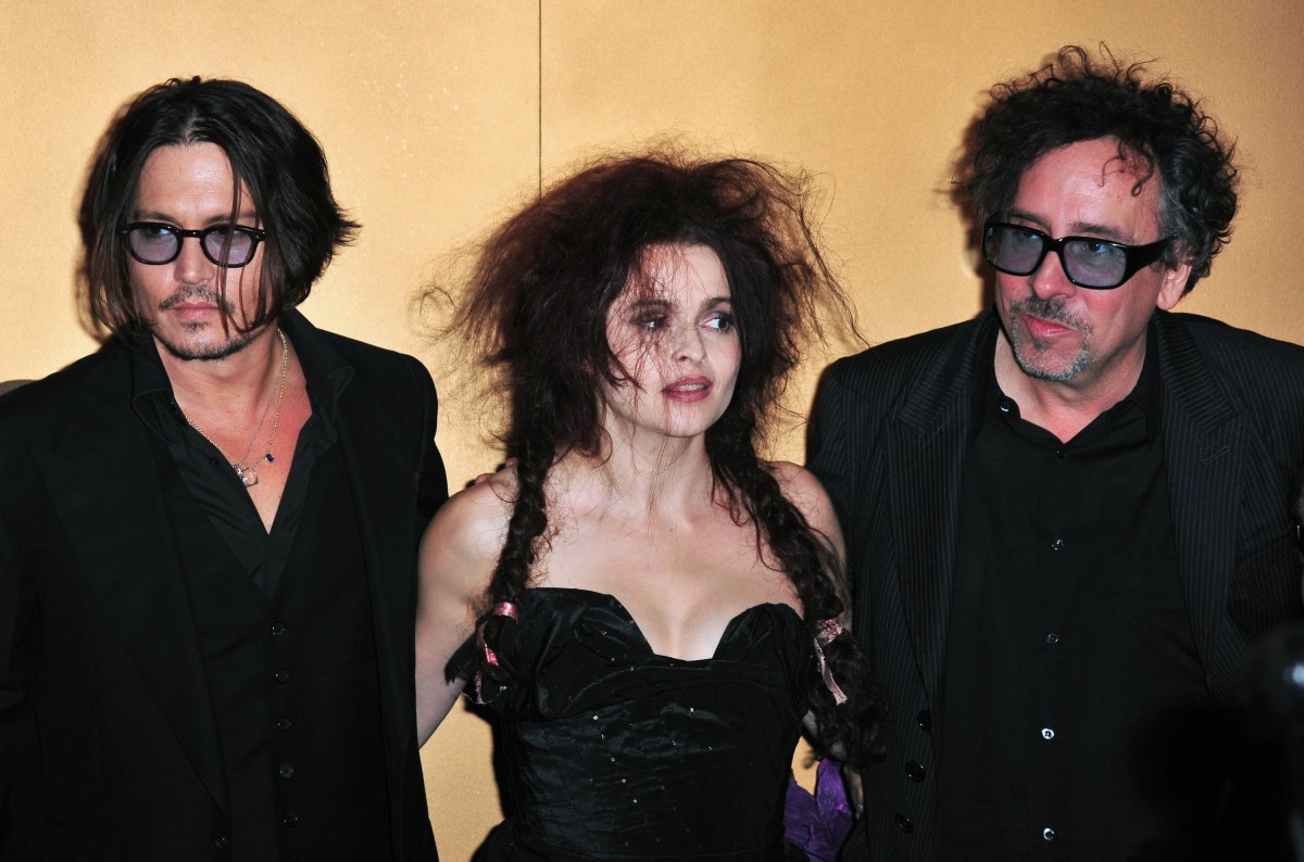 公私ともに仲のいいジョニー・デップ、ヘレナ・ボナム=カーター、ティム・バートン(写真は2009年ころ)