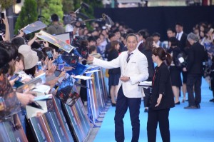 『ゴジラ　キング・オブ・モンスターズ』ゴジラカーペットイベントに登場した渡辺謙