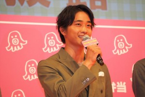 映画『今日も嫌がらせ弁当』完成披露イベントに登場した佐藤寛太
