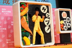 映画『今日も嫌がらせ弁当』完成披露イベントに登場したダンディ坂野