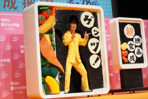 映画『今日も嫌がらせ弁当』完成披露イベントに登場したダンディ坂野