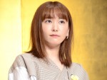 第37回（2018年度）向田邦子賞贈賞式に出席した新垣結衣