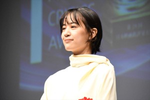 「第28回日本映画批評家大賞」授賞式、主演女優賞を受賞した石橋静河