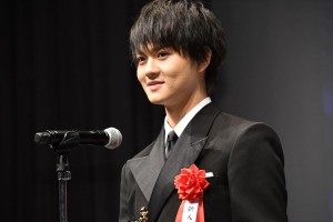 「第28回日本映画批評家大賞」授賞式、新人男優賞を受賞した佐野勇斗