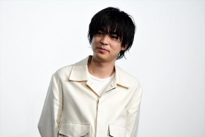 『さよならくちびる』初日舞台挨拶イベントに登場した成田凌