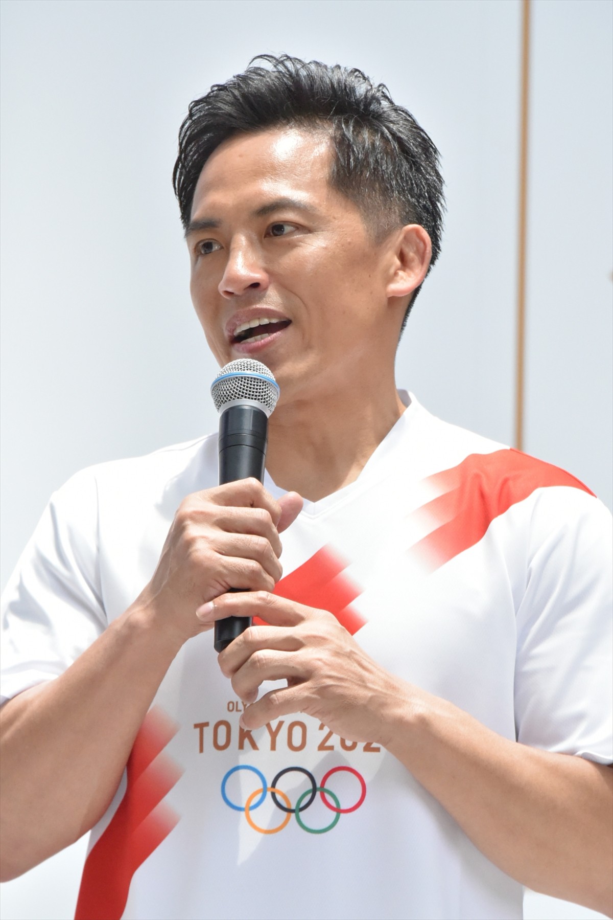 石原さとみ、人生初の名刺にニコニコ　サンド伊達「携帯の番号は…」