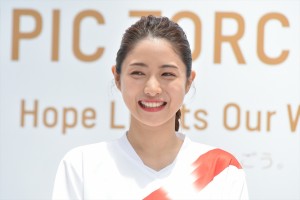 「東京 2020 オリンピック聖火リレー イベント」に登場した石原さとみ