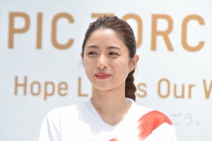 「東京 2020 オリンピック聖火リレー イベント」に登場した石原さとみ
