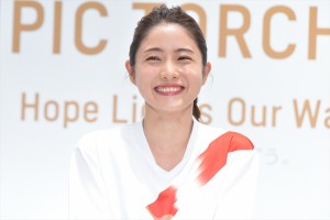 「東京 2020 オリンピック聖火リレー イベント」に登場した石原さとみ