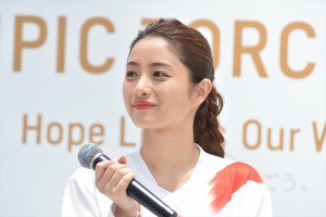 「東京 2020 オリンピック聖火リレー イベント」に登場した石原さとみ