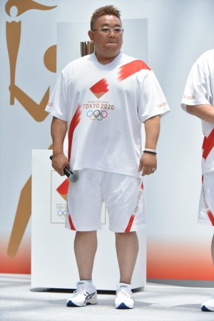 「東京 2020 オリンピック聖火リレー イベント」に登場したサンドウィッチマン・伊達みきお