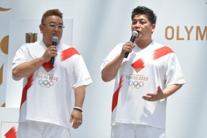 「東京 2020 オリンピック聖火リレー イベント」に登場したサンドウィッチマン