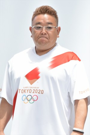 「東京 2020 オリンピック聖火リレー イベント」に登場したサンドウィッチマン・伊達みきお