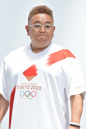 「東京 2020 オリンピック聖火リレー イベント」に登場したサンドウィッチマン・伊達みきお