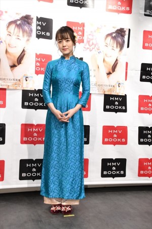 伊原六花、2nd写真集「sáu hoa」会見にて