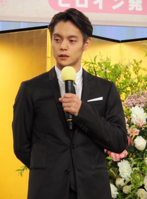 窪田正孝、朝ドラ『エール』ヒロイン発表会見に登場