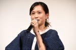 映画『旅のおわり世界のはじまり』完成披露舞台挨拶に登場した前田敦子