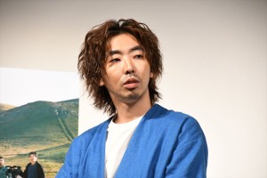 映画『旅のおわり世界のはじまり』完成披露舞台挨拶に登場した柄本時生
