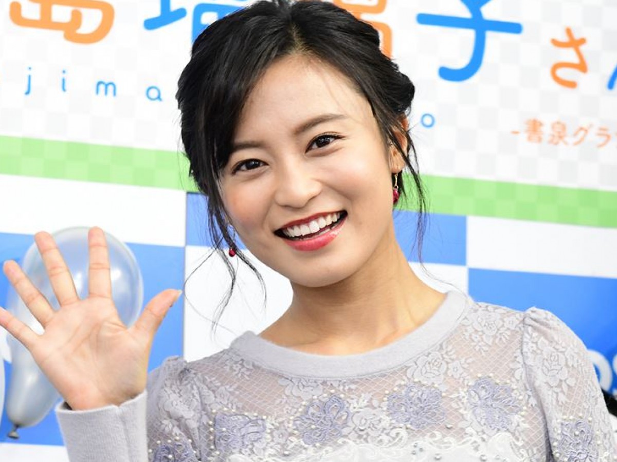 小島瑠璃子、すっぴん？ “イケメンすぎる”接近ショットに反響